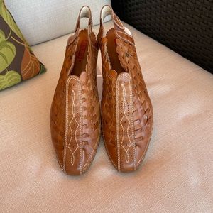 Pikolinos Romana Leather 2” Heeled Causal Sandal. Size 4.1